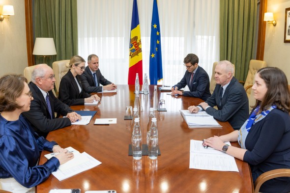 Alexandru Munteanu a discutat cu Secretarul General Adjunct al NATO pentru Afaceri Politice și Politica de Securitate